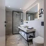 Cora Hotel